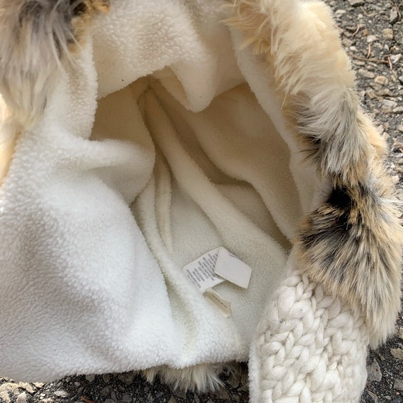 Arie Fur and Knit Lined Winter Hat - Picture 4 of 6